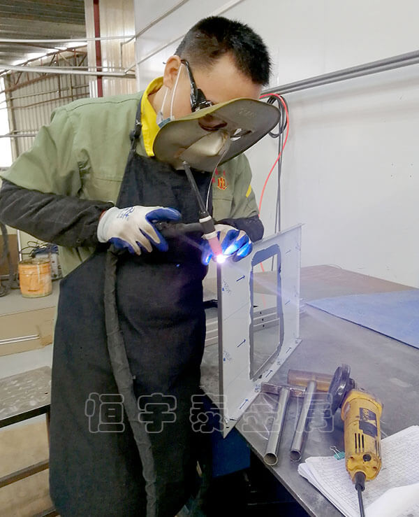 焊接加工電弧由哪幾部分組成